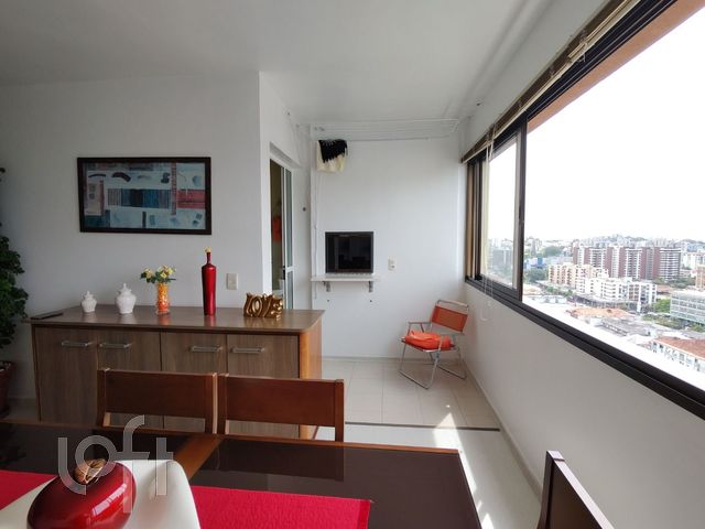 Apartamento com 94m², 3 dormitórios, 1 vaga, Vila Ipiranga em Porto Alegre