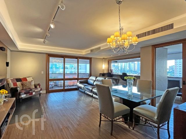 Apartamento com 186m², 3 dormitórios, 3 suítes, 2 vagas, Petrópolis em Porto Alegre