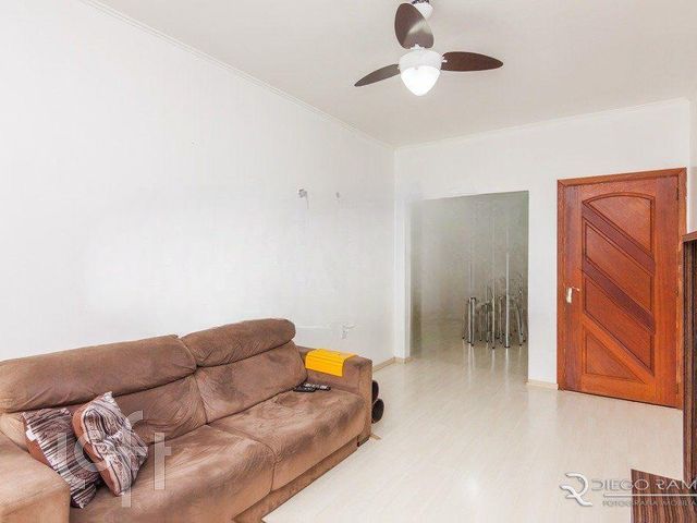 Apartamento com 75m², 2 dormitórios, 1 suíte, Auxiliadora em Porto Alegre