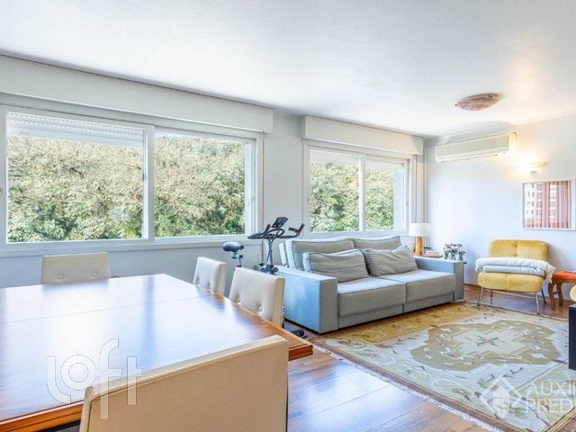 Apartamento com 123m², 3 dormitórios, 1 suíte, 1 vaga, Floresta em Porto Alegre