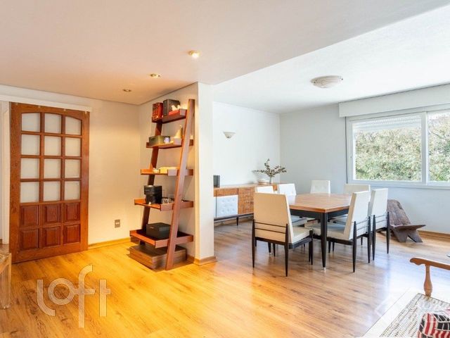 Apartamento com 123m², 3 dormitórios, 1 suíte, 1 vaga, Floresta em Porto Alegre