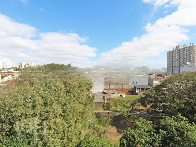 Apartamento com 64m², 2 dormitórios, 1 suíte, 1 vaga, Vila Ipiranga em Porto Alegre