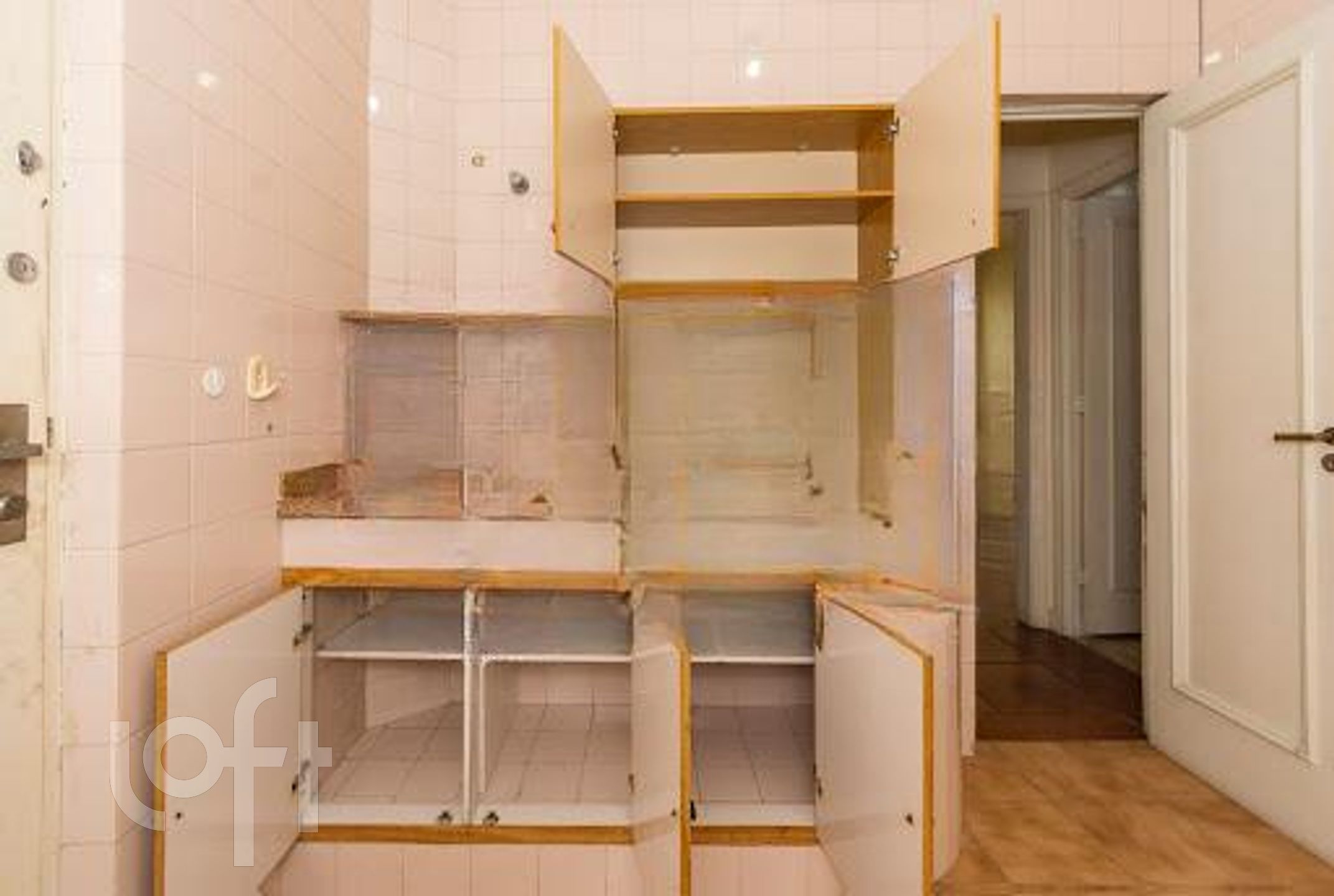 Apartamento à venda com 2 quartos, 75m² - Foto 18