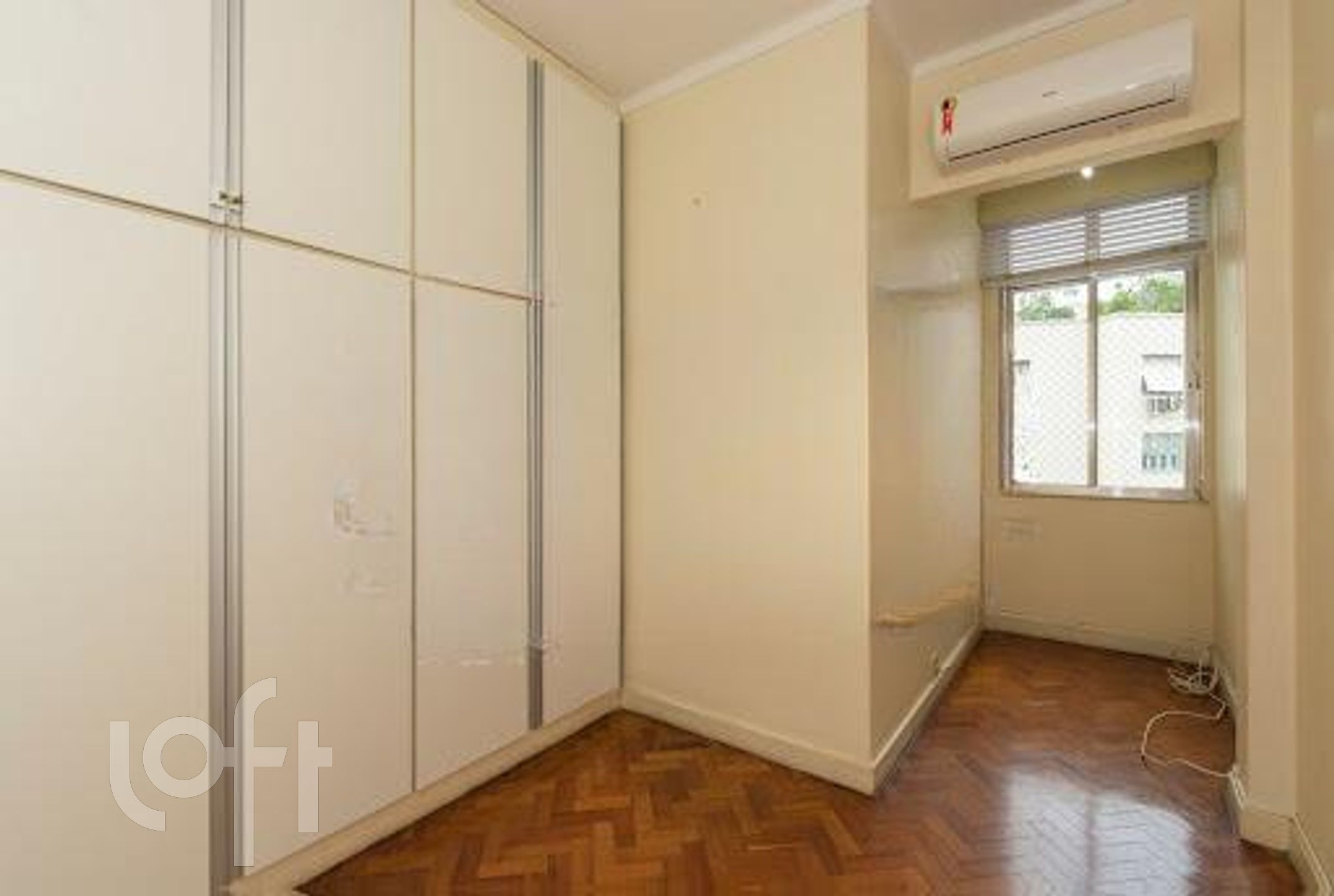 Apartamento à venda com 2 quartos, 75m² - Foto 12