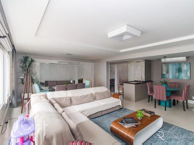 Apartamento com 159m², 4 dormitórios, 4 suítes, 3 vagas, Menino Deus em Porto Alegre