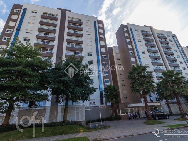 Apartamento com 159m², 4 dormitórios, 4 suítes, 3 vagas, Menino Deus em Porto Alegre