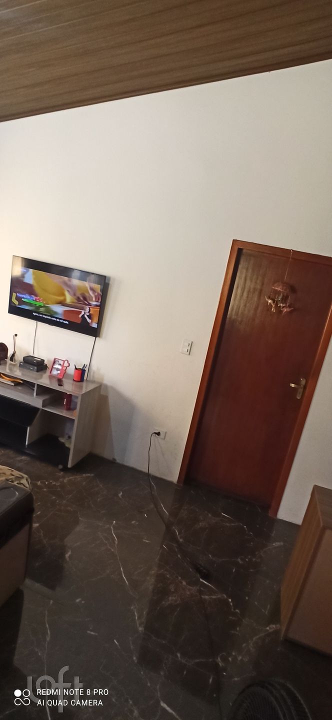 Casa à venda com 3 quartos, 200m² - Foto 2