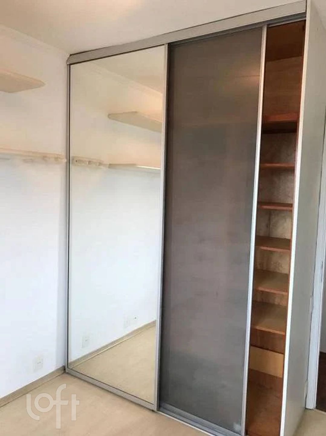 Apartamento à venda com 3 quartos, 81m² - Foto 2