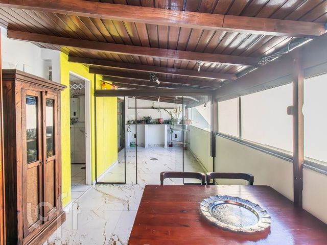 Apartamento com 174m², 4 dormitórios, 1 suíte, 2 vagas, Jardim Botânico em Porto Alegre