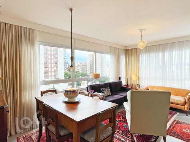 Apartamento com 72m², 2 dormitórios, 2 suítes, 2 vagas, Jardim Botânico em Porto Alegre