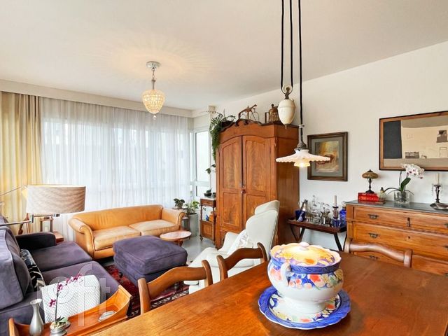 Apartamento com 72m², 2 dormitórios, 2 suítes, 2 vagas, Jardim Botânico em Porto Alegre