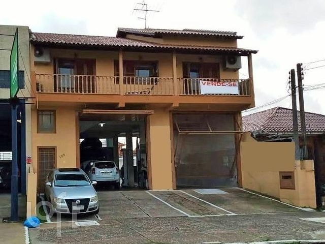 Casa com 286m², 3 dormitórios, 1 suíte, 2 vagas, São João em Porto Alegre