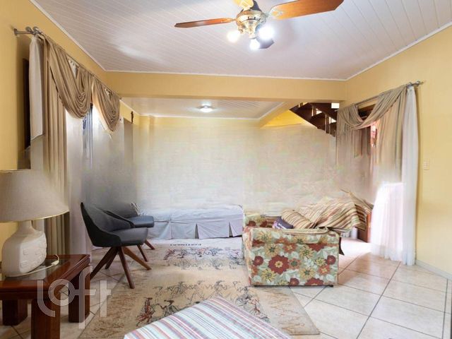 Casa com 146m², 3 dormitórios, 1 suíte, 2 vagas, Cristo Redentor em Porto Alegre