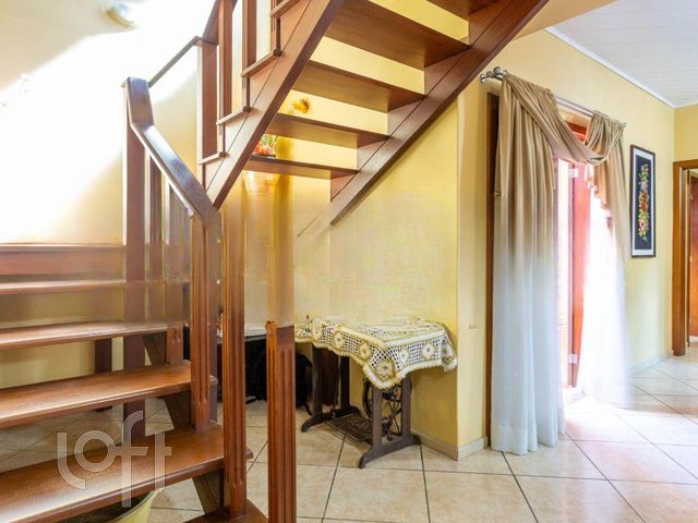 Casa com 146m², 3 dormitórios, 1 suíte, 2 vagas, Cristo Redentor em Porto Alegre