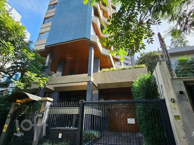 Apartamento com 275m², 4 dormitórios, 1 suíte, 2 vagas, Bela Vista em Porto Alegre