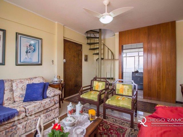 Apartamento com 166m², 3 dormitórios, 1 suíte, 1 vaga, Menino Deus em Porto Alegre