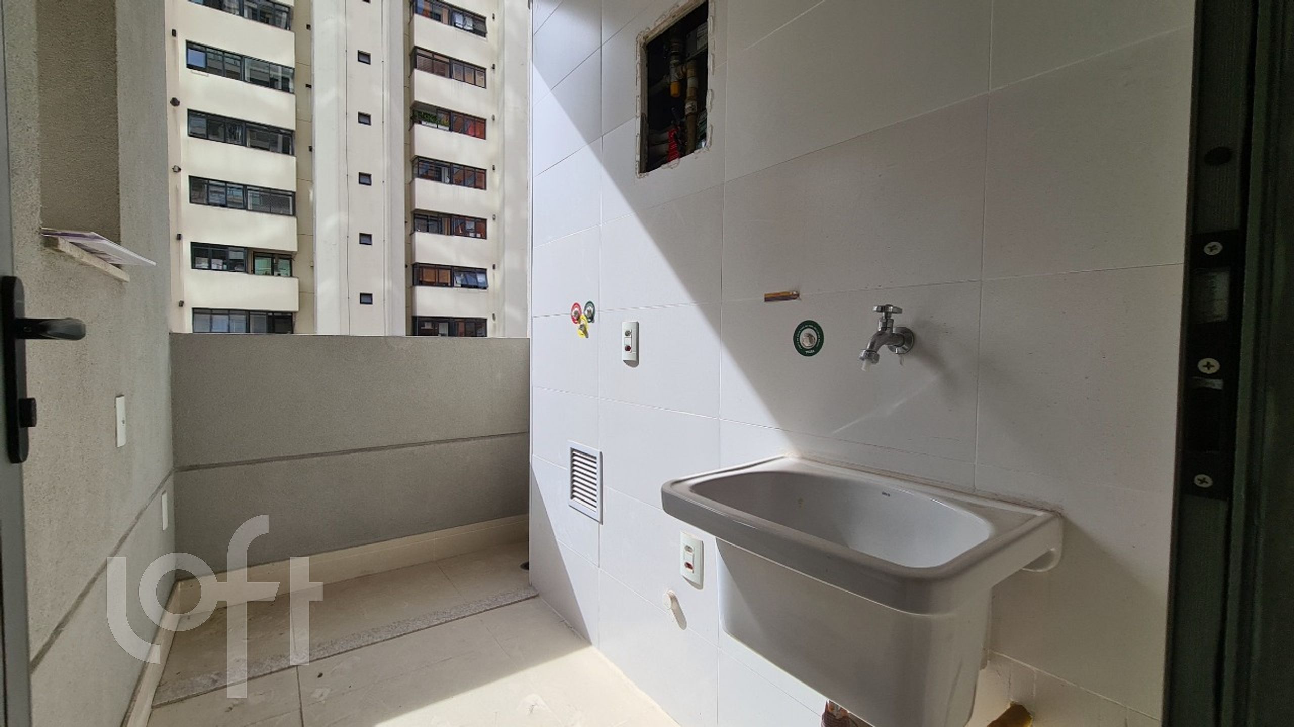 Apartamento à venda com 2 quartos, 76m² - Foto 18