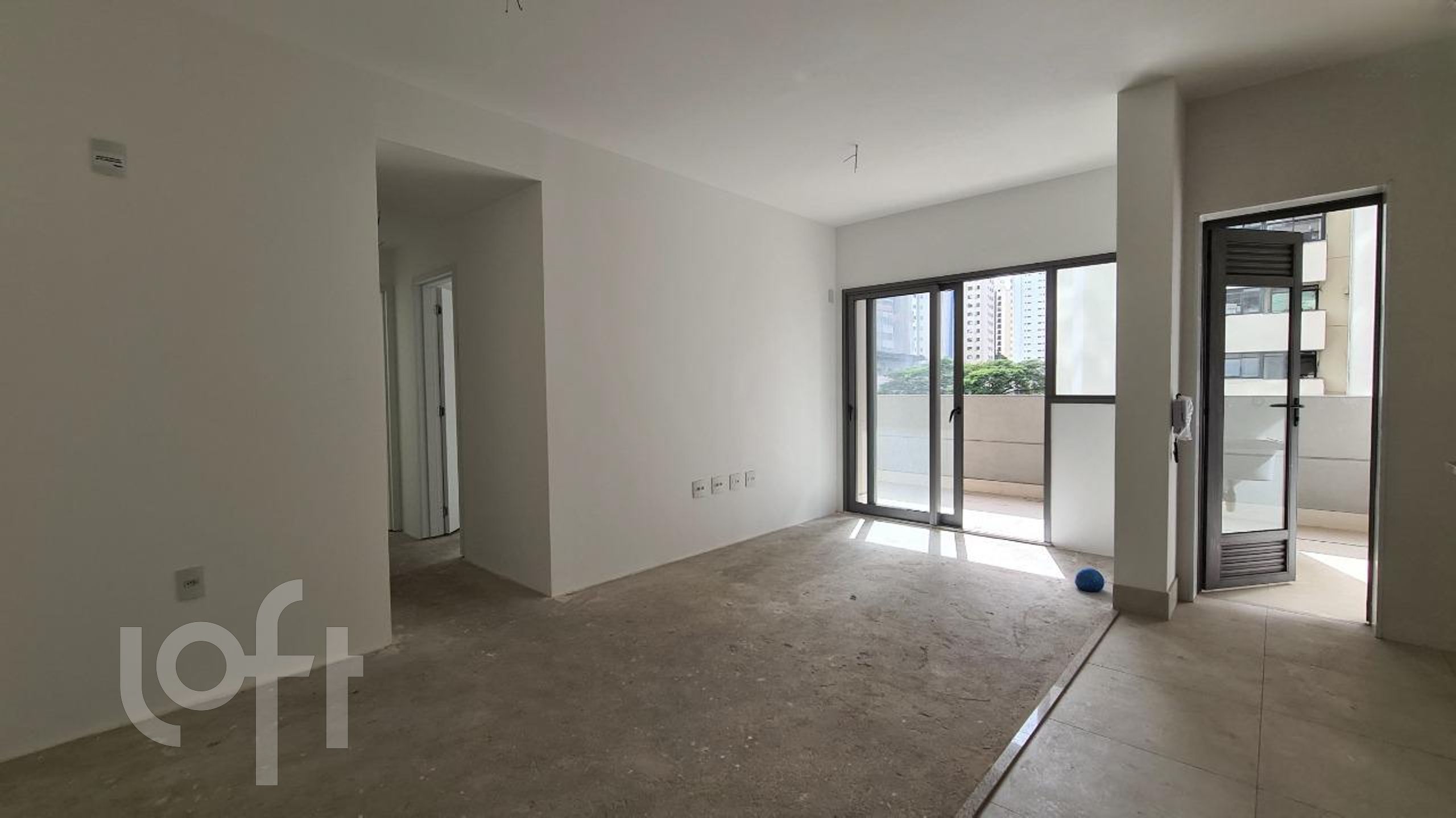 Apartamento à venda com 2 quartos, 76m² - Foto 1