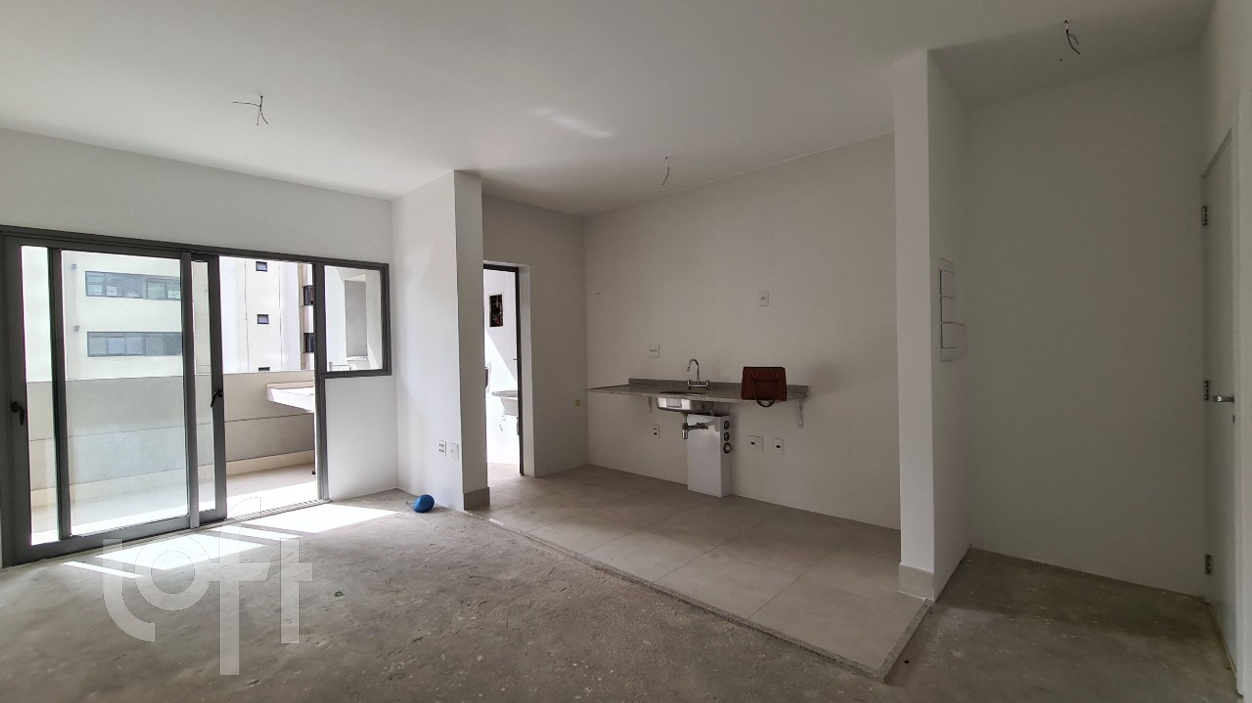 Apartamento à venda com 2 quartos, 76m² - Foto 4