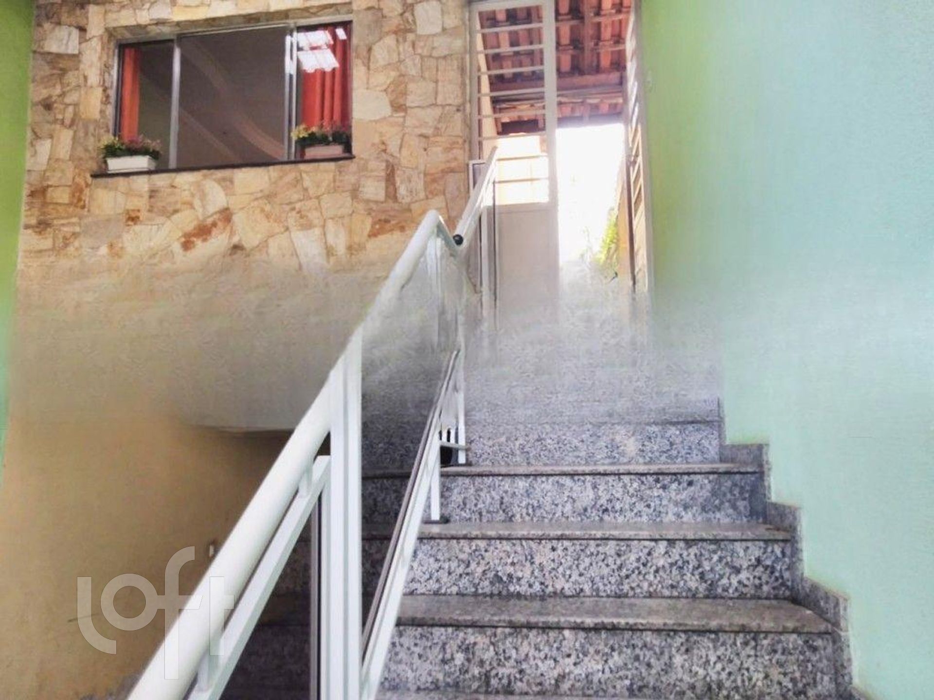 Casa à venda com 3 quartos, 270m² - Foto 2