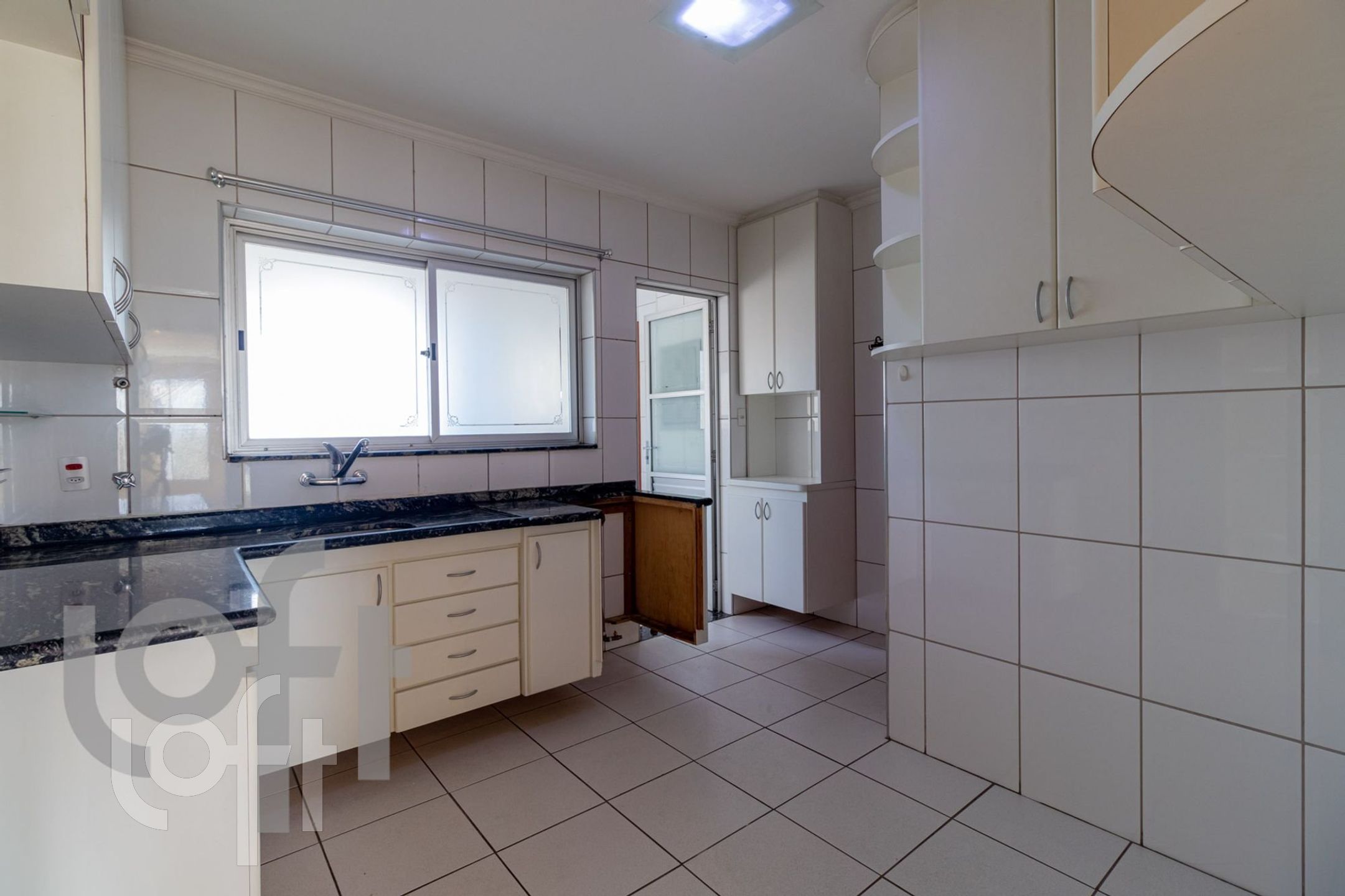 Apartamento à venda com 3 quartos, 110m² - Foto 12