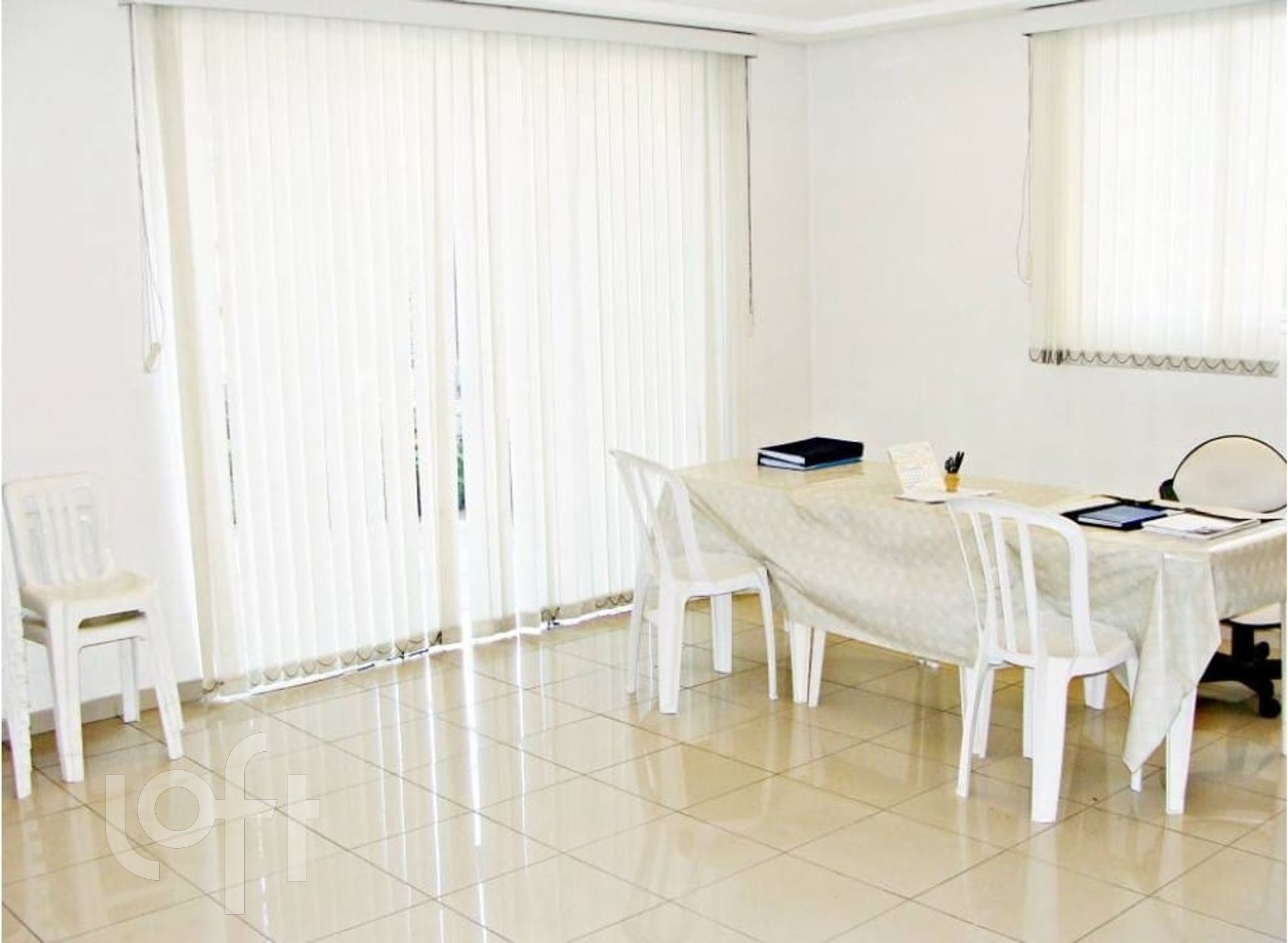 Apartamento à venda com 1 quarto, 57m² - Foto 19