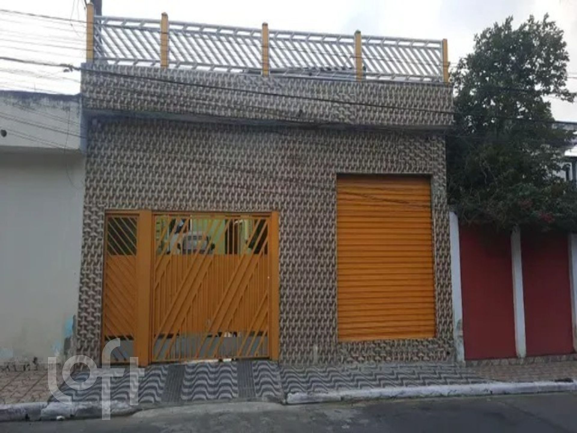 Casa à venda com 2 quartos, 200m² - Foto 1