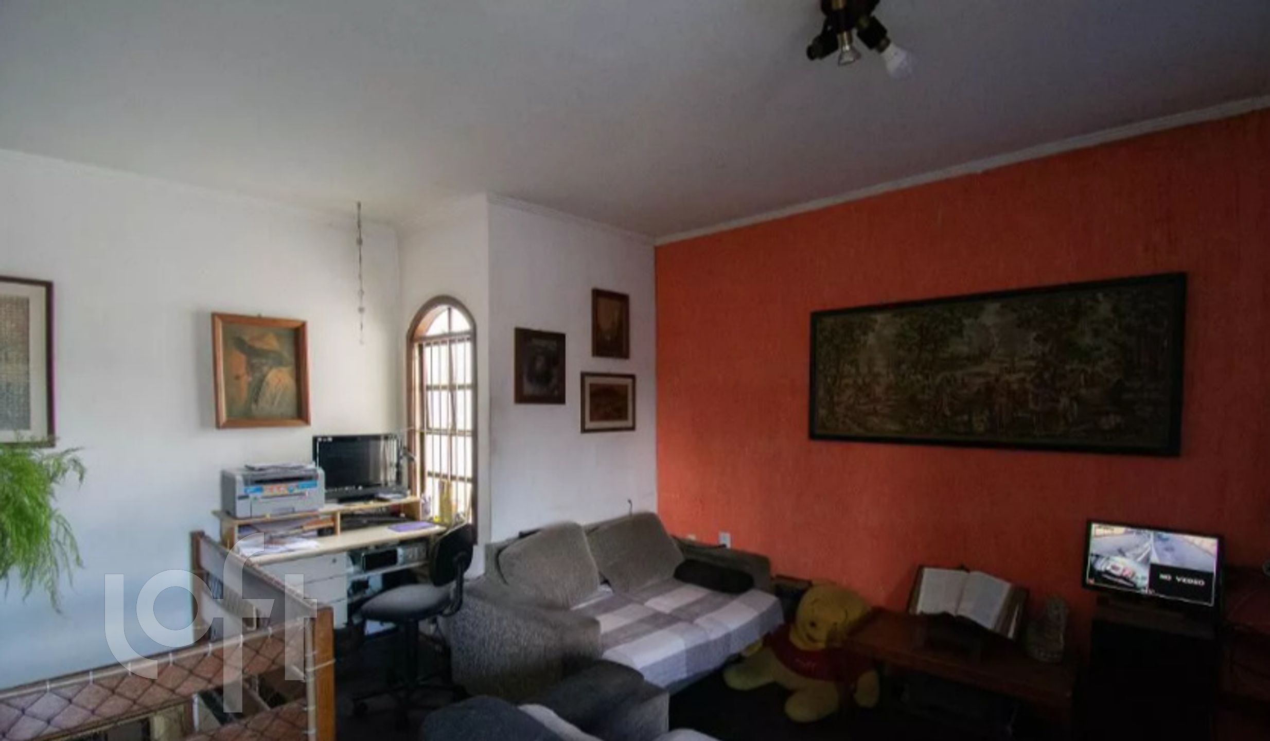 Casa à venda com 4 quartos, 220m² - Foto 1