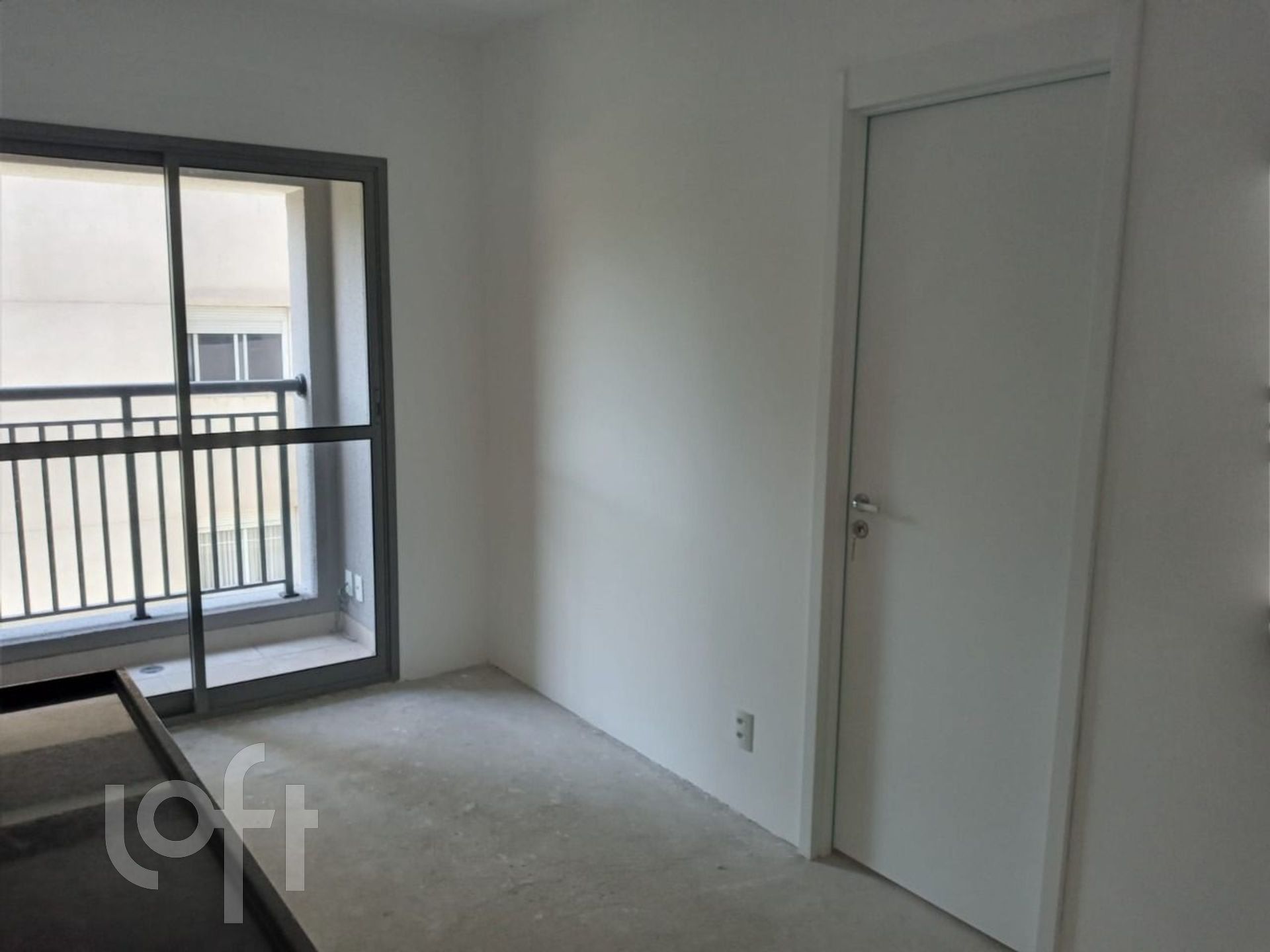 Apartamento à venda com 1 quarto, 28m² - Foto 1