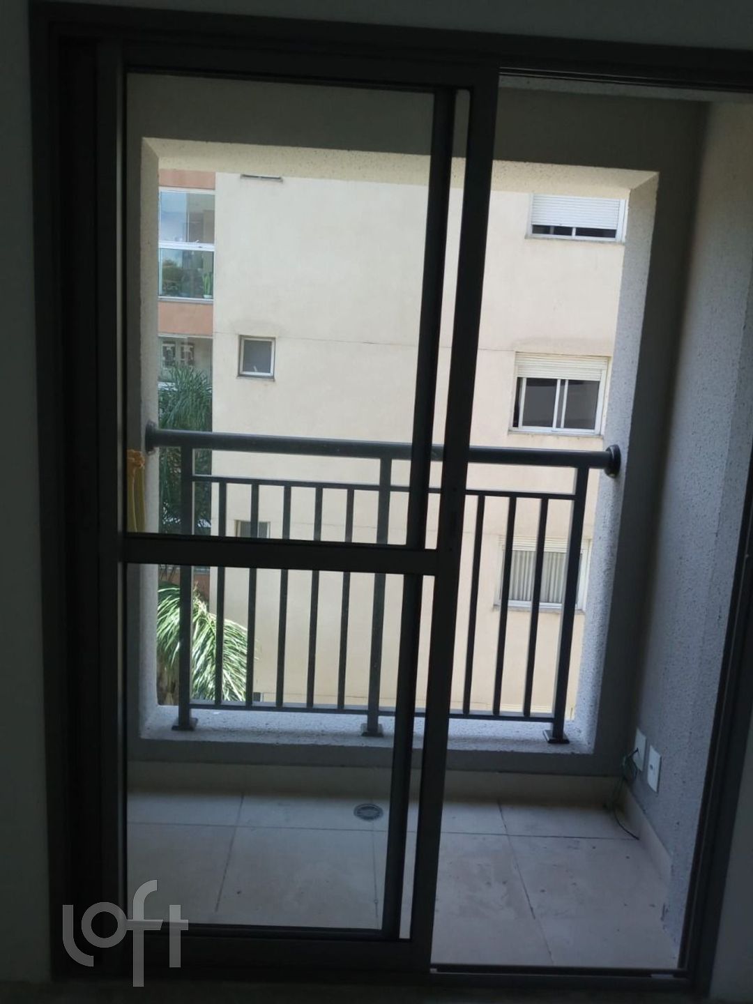 Apartamento à venda com 1 quarto, 28m² - Foto 2