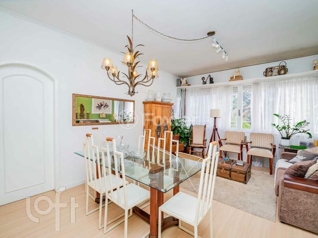 Apartamento com 114m², 3 dormitórios, 1 suíte, 1 vaga, Moinhos de Vento em Porto Alegre