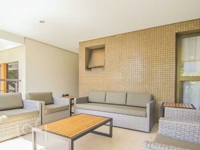 Apartamento com 144m², 2 dormitórios, 1 suíte, 1 vaga, Petrópolis em Porto Alegre