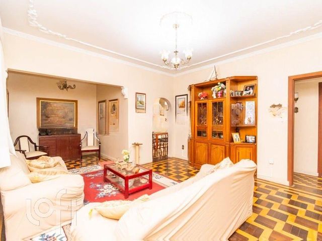 Apartamento com 187m², 3 dormitórios, 1 suíte, 1 vaga, Floresta em Porto Alegre