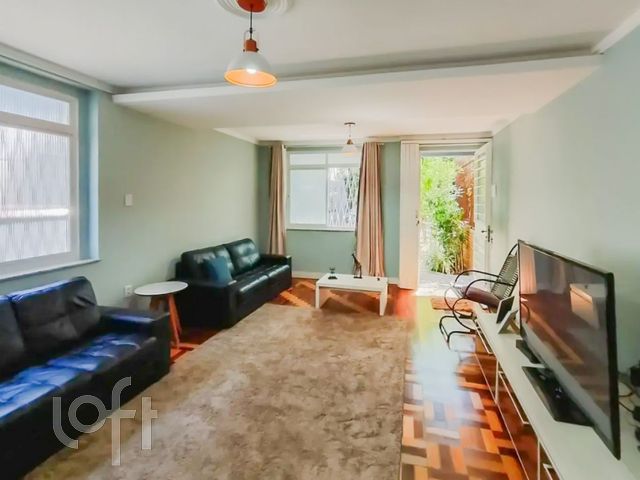 Casa com 216m², 3 dormitórios, 1 suíte, Petrópolis em Porto Alegre