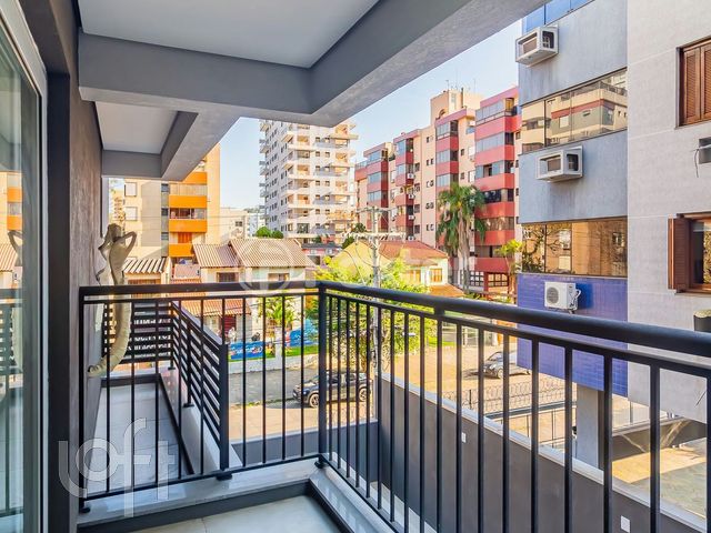 Apartamento com 66m², 2 dormitórios, 1 suíte, 1 vaga, Menino Deus em Porto Alegre