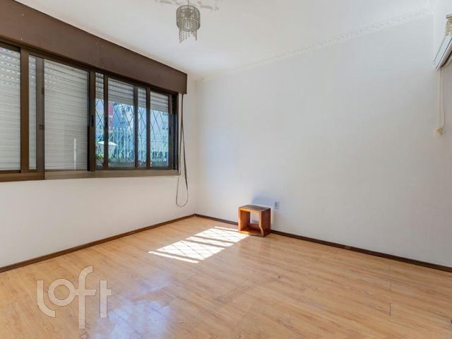 Casa com 97m², 3 dormitórios, 3 vagas, Menino Deus em Porto Alegre