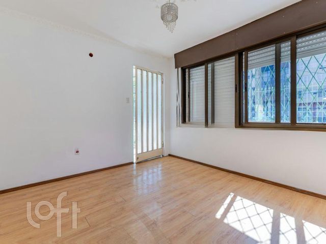 Casa com 97m², 3 dormitórios, 3 vagas, Menino Deus em Porto Alegre