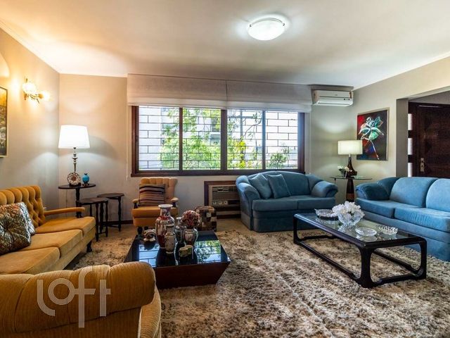 Casa com 222m², 3 dormitórios, 1 suíte, 4 vagas, Chácara das Pedras em Porto Alegre