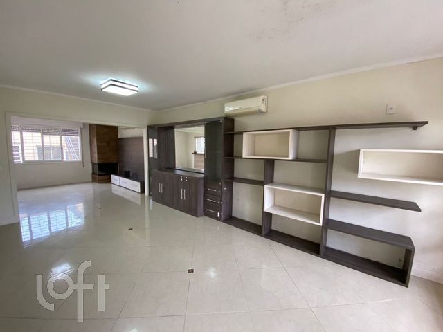 Casa com 265m², 4 dormitórios, 2 suítes, 2 vagas, Chácara das Pedras em Porto Alegre