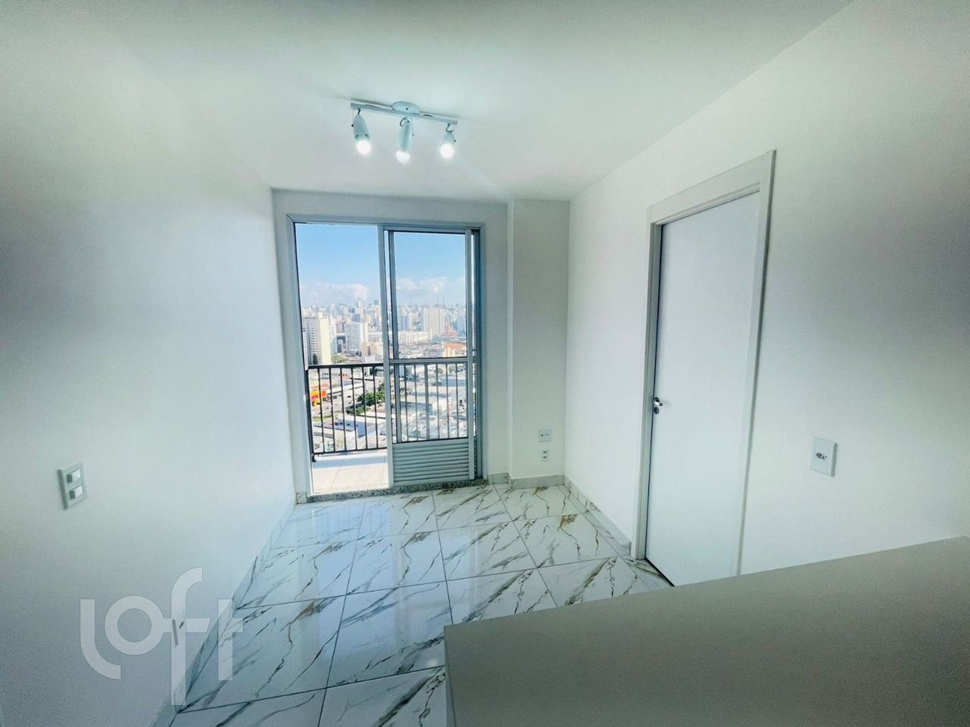 Apartamento à venda com 2 quartos, 38m² - Foto 4