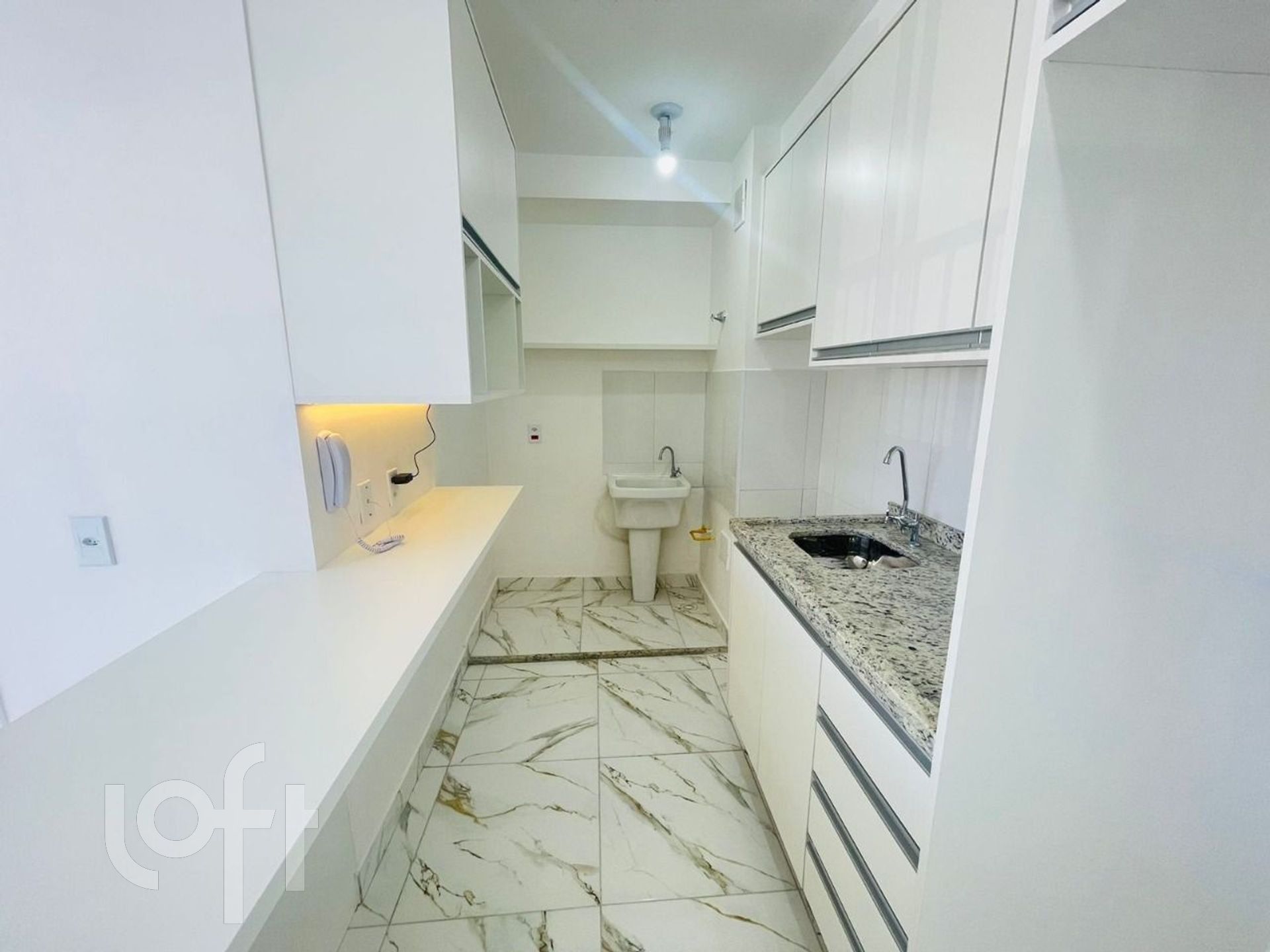 Apartamento à venda com 2 quartos, 38m² - Foto 8