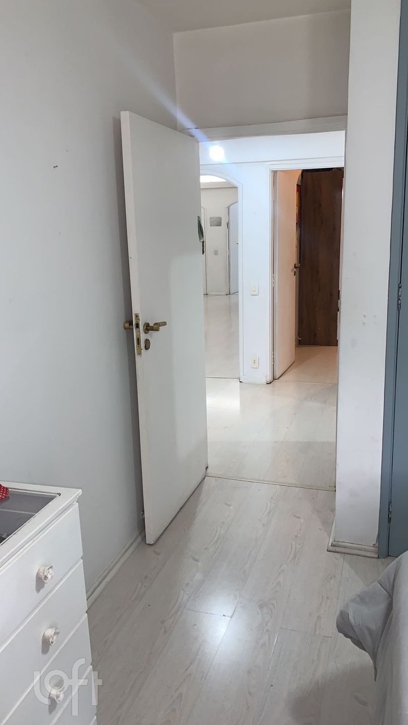 Apartamento à venda com 3 quartos, 119m² - Foto 9