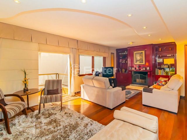 Apartamento com 194m², 3 dormitórios, 1 suíte, 2 vagas, Rio Branco em Porto Alegre