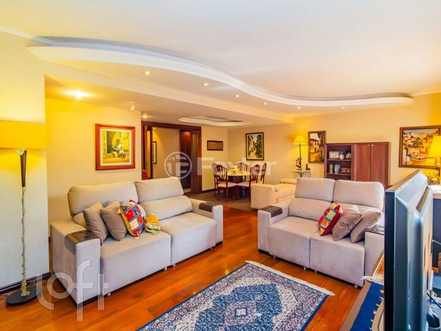 Apartamento com 194m², 3 dormitórios, 1 suíte, 2 vagas, Rio Branco em Porto Alegre