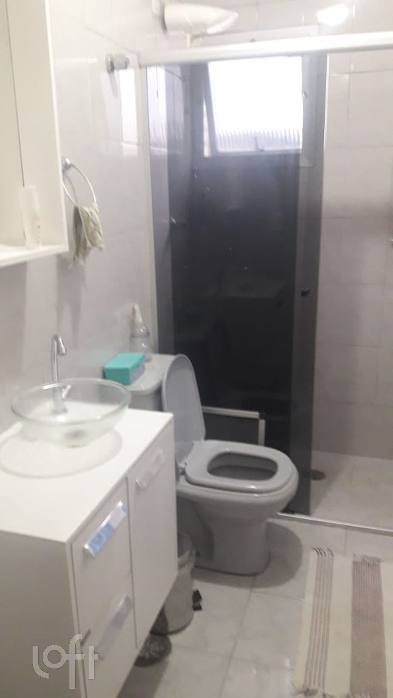 Apartamento à venda com 2 quartos, 70m² - Foto 2