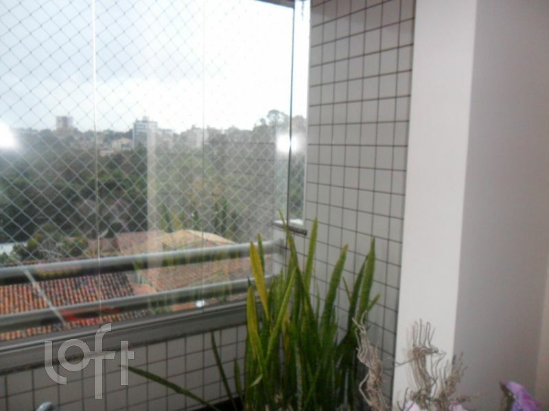 Apartamento à venda com 4 quartos, 222m² - Foto 2