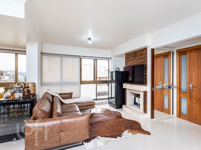 Apartamento com 82m², 2 dormitórios, 1 suíte, 2 vagas, Petrópolis em Porto Alegre