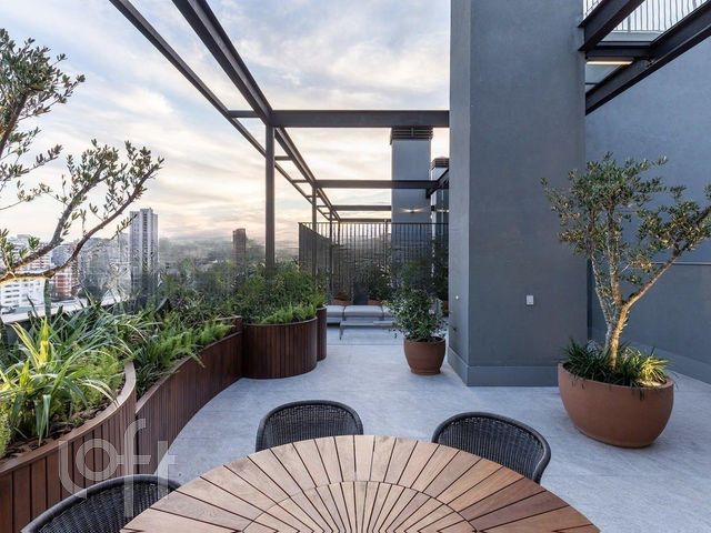 Apartamento com 65m², 2 dormitórios, 1 suíte, 1 vaga, Auxiliadora em Porto Alegre