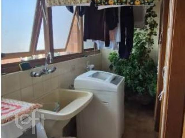 Apartamento com 280m², 3 dormitórios, 1 suíte, 2 vagas, Auxiliadora em Porto Alegre