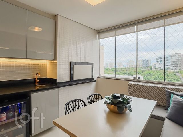 Apartamento com 112m², 3 dormitórios, 1 suíte, 2 vagas, Chácara das Pedras em Porto Alegre